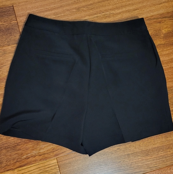 NWT pleated trouser short - Picture 8 of 10
